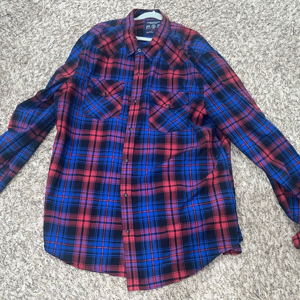 American Eagle Outfitters Red and Blue Plaid Casual Button Down Shirt